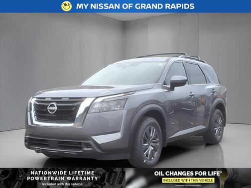 2025 Nissan Pathfinder SV 4WD