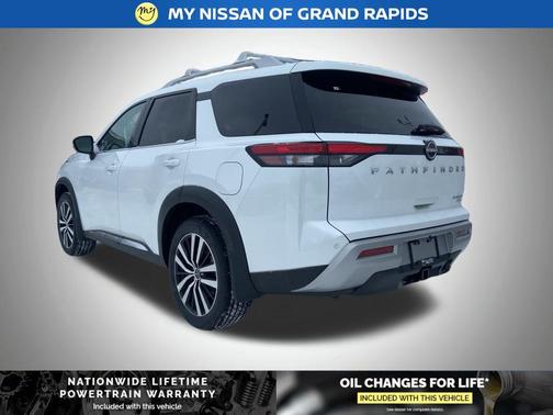 2025 Nissan Pathfinder Platinum 4WD