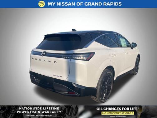 Everest White Pearl/Black 2026 Nissan Murano Platinum