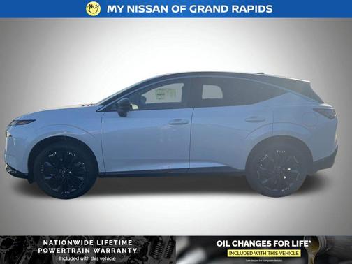 Everest White Pearl/Black 2026 Nissan Murano Platinum