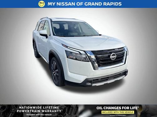 2025 Nissan Pathfinder Platinum 4WD