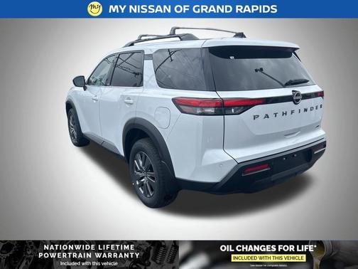 2026 Nissan Pathfinder SV