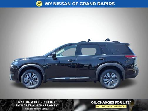 2025 Nissan Pathfinder SV 4WD