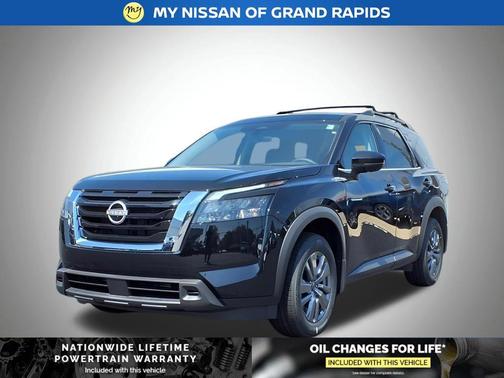 2025 Nissan Pathfinder SV 4WD