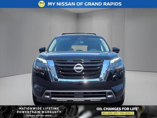 2025 Nissan Pathfinder SV 4WD
