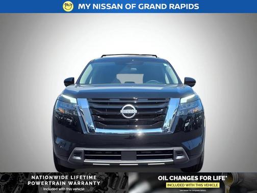 2025 Nissan Pathfinder SV 4WD