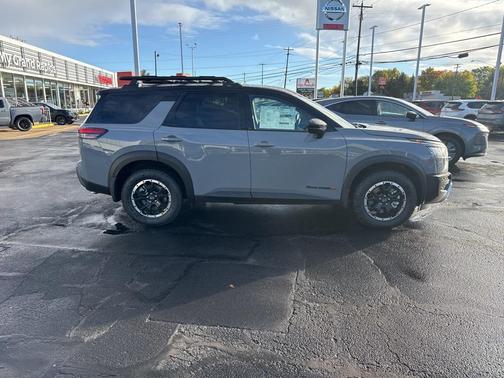 2025 Nissan Pathfinder Rock Creek 4WD