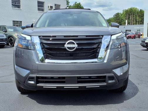 2025 Nissan Pathfinder SV 4WD