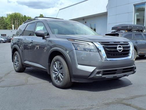 2025 Nissan Pathfinder SV 4WD