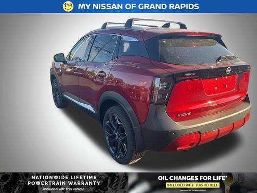 Scarlet Ember Tintcoat 2026 Nissan Kicks SR