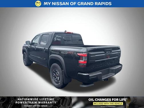 Super Black 2026 Nissan Frontier PRO-4X