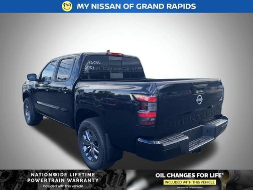 Super Black 2026 Nissan Frontier SV