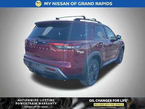 2026 Nissan Pathfinder SL