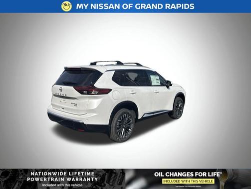 Everest White Pearl Tricoat 2026 Nissan Rogue Platinum