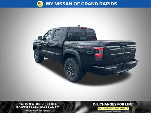 Super Black 2026 Nissan Frontier PRO-4X