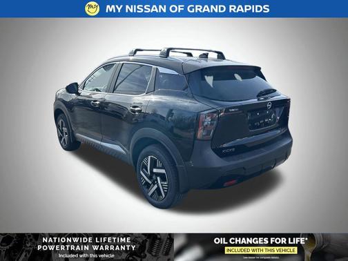 Super Black 2026 Nissan Kicks SV