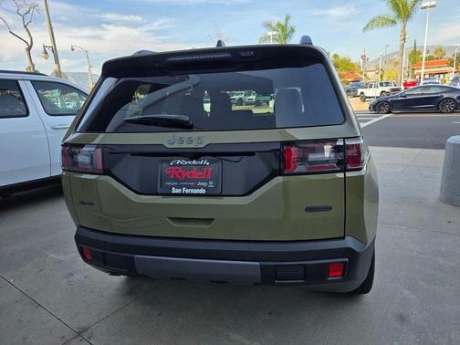 2026 Jeep Cherokee Overland