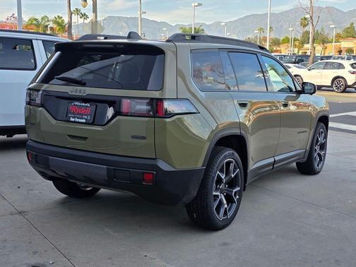 2026 Jeep Cherokee Overland