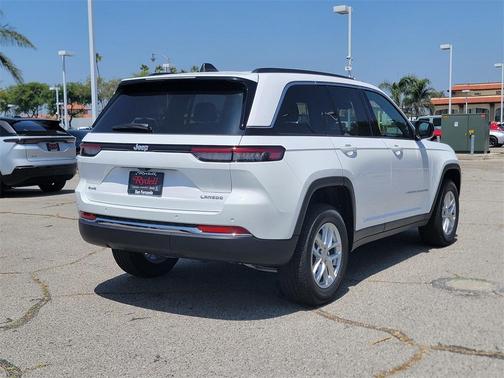 2025 Jeep Grand Cherokee Laredo X