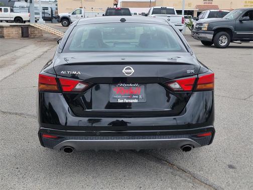 2022 Nissan Altima 2.5 SR