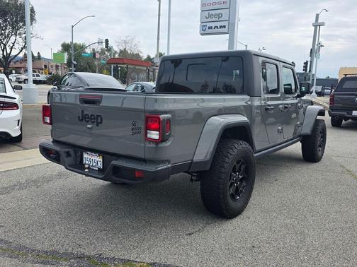 2021 Jeep Gladiator Sport