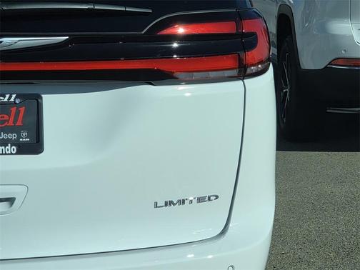 2026 Chrysler Pacifica Limited