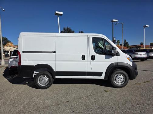2026 RAM ProMaster 1500 Low Roof