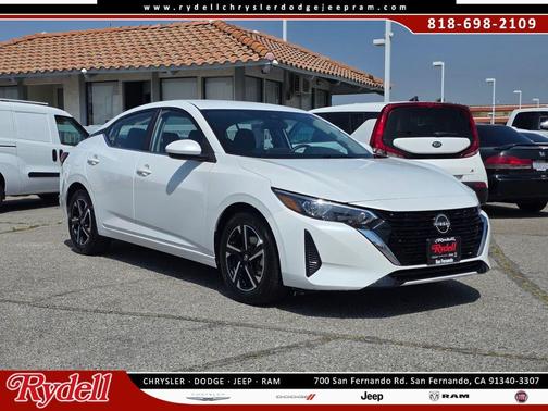 Aspen White 2025 Nissan Sentra SV