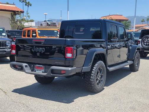 2025 Jeep Gladiator Sport