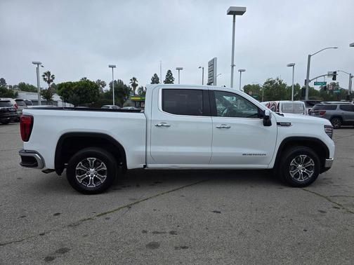 White 2025 GMC Sierra 1500 SLT