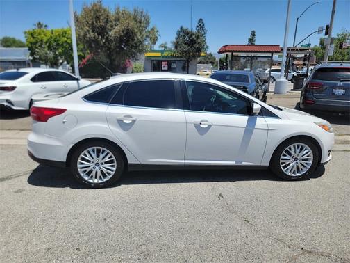 2017 Ford Focus Titanium