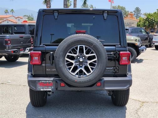 2025 Jeep Wrangler Sahara