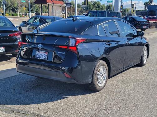 2020 Toyota Prius LE