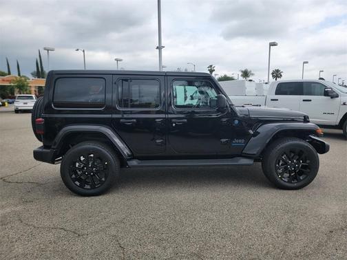 2025 Jeep Wrangler 4xe Sahara