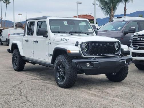2026 Jeep Gladiator Sport