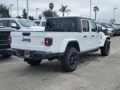 2026 Jeep Gladiator Sport