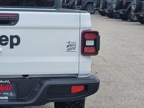 2026 Jeep Gladiator Sport