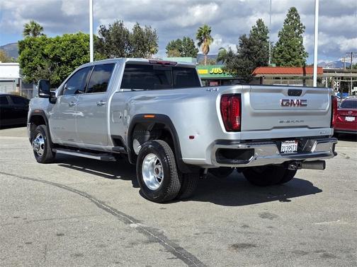2023 GMC Sierra 3500 SLT