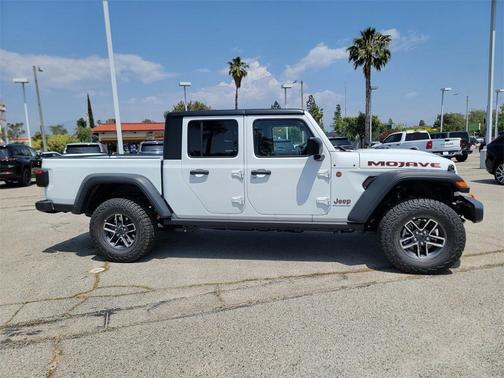 2025 Jeep Gladiator Mojave