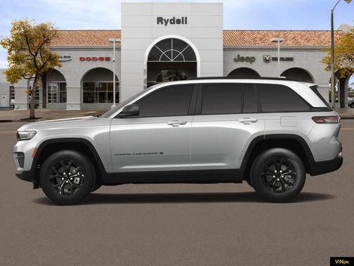 2025 Jeep Grand Cherokee Laredo
