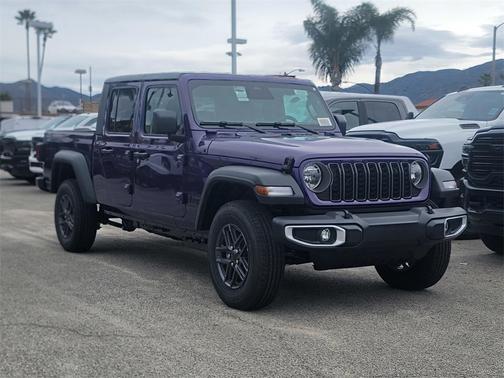 2026 Jeep Gladiator Sport