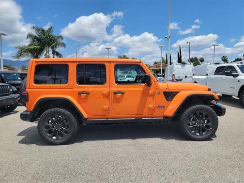 2025 Jeep Wrangler 4xe Sahara