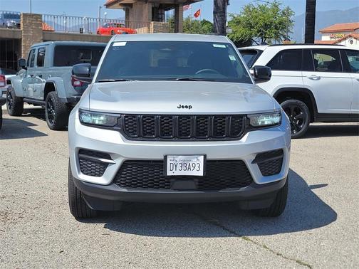 2024 Jeep Grand Cherokee Laredo