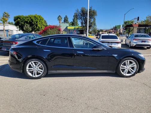 2015 Tesla Model S 85
