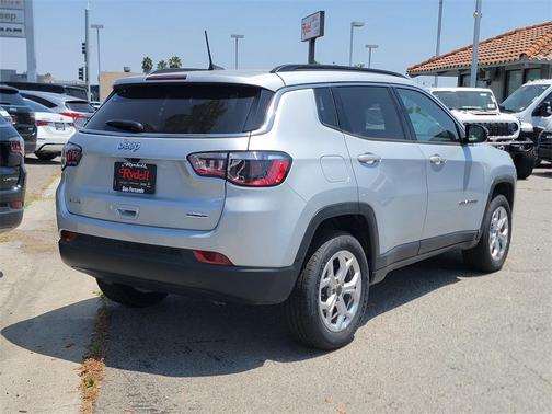 2025 Jeep Compass Latitude