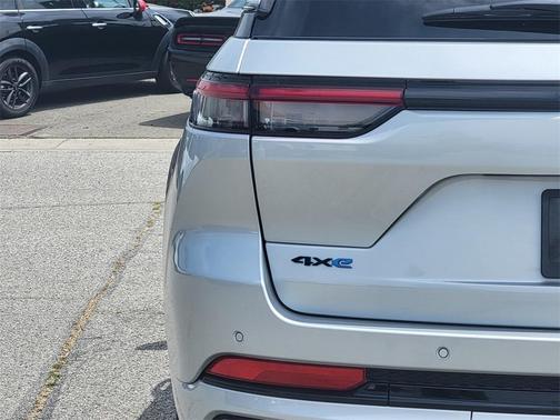 2025 Jeep Grand Cherokee 4xe Base