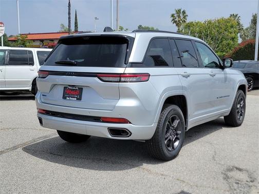 2025 Jeep Grand Cherokee 4xe Base