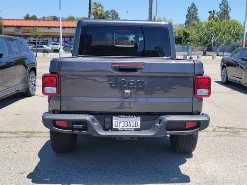 2025 Jeep Gladiator Sport
