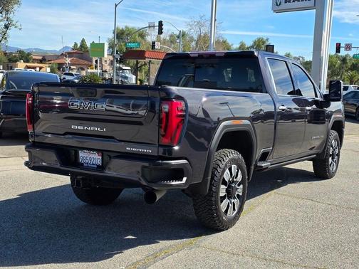 2024 GMC Sierra 2500 Denali