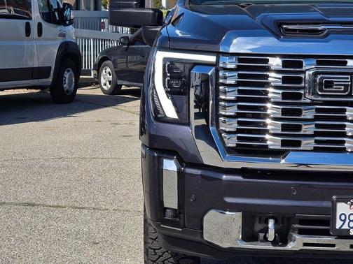 2024 GMC Sierra 2500 Denali